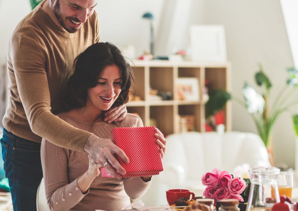 Impressionnez votre copine avec le cadeau de Noël parfait - Message d'amour